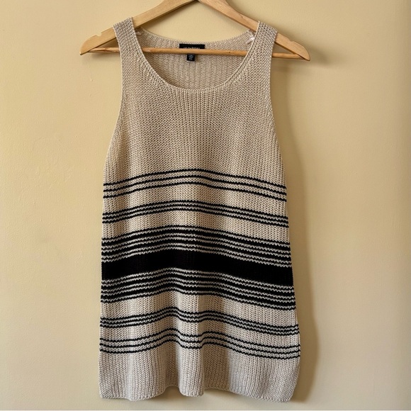 le chateau Tops - Le Chateau| Cream & Black Loose Fit Crew Neck Tank Top Sweater Sz L